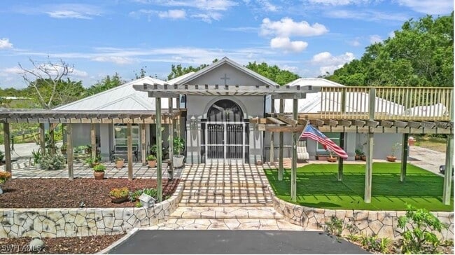 Primary Photo - 3935 70th Ave NE