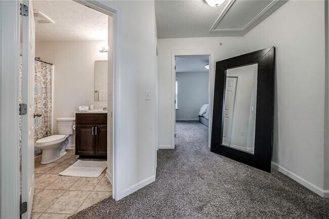 Building Photo - 511 Isabella Ct