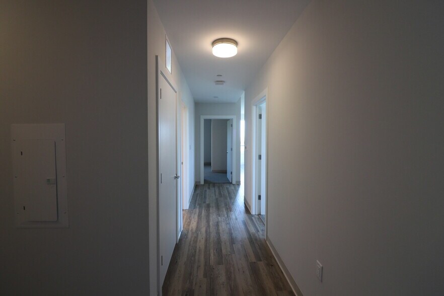 Building Photo - 162 Washington St