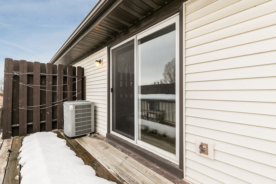 Building Photo - 404 21st Avenue Pl