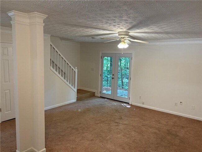 Building Photo - 4601 Logan Way