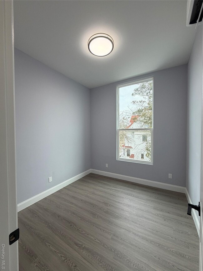 Building Photo - 222 Primrose Ave