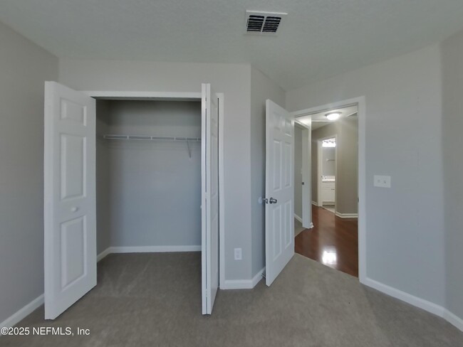 Building Photo - 838 Poydras Ln W