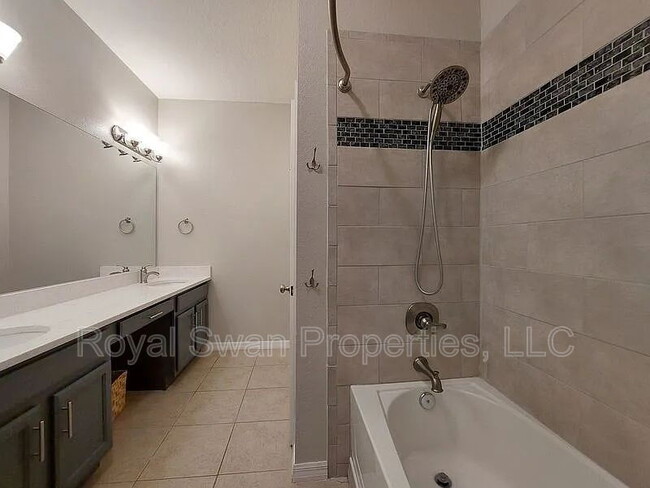Building Photo - 2149 Winterset Dr