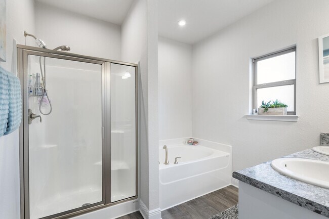 Building Photo - 113 Ridgeway Cir