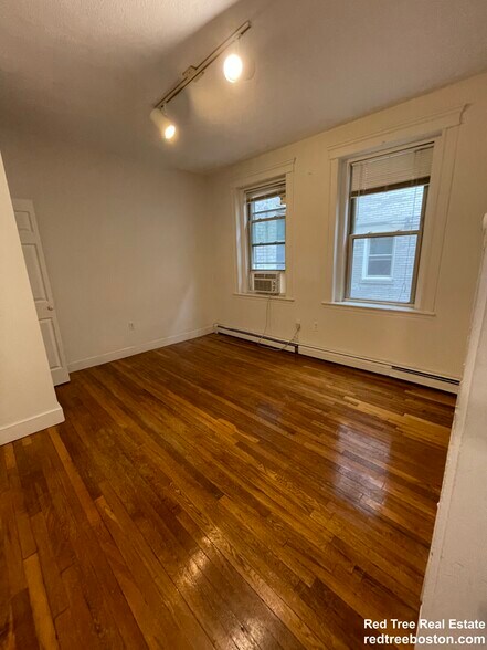 Building Photo - 1673 Commonwealth Ave