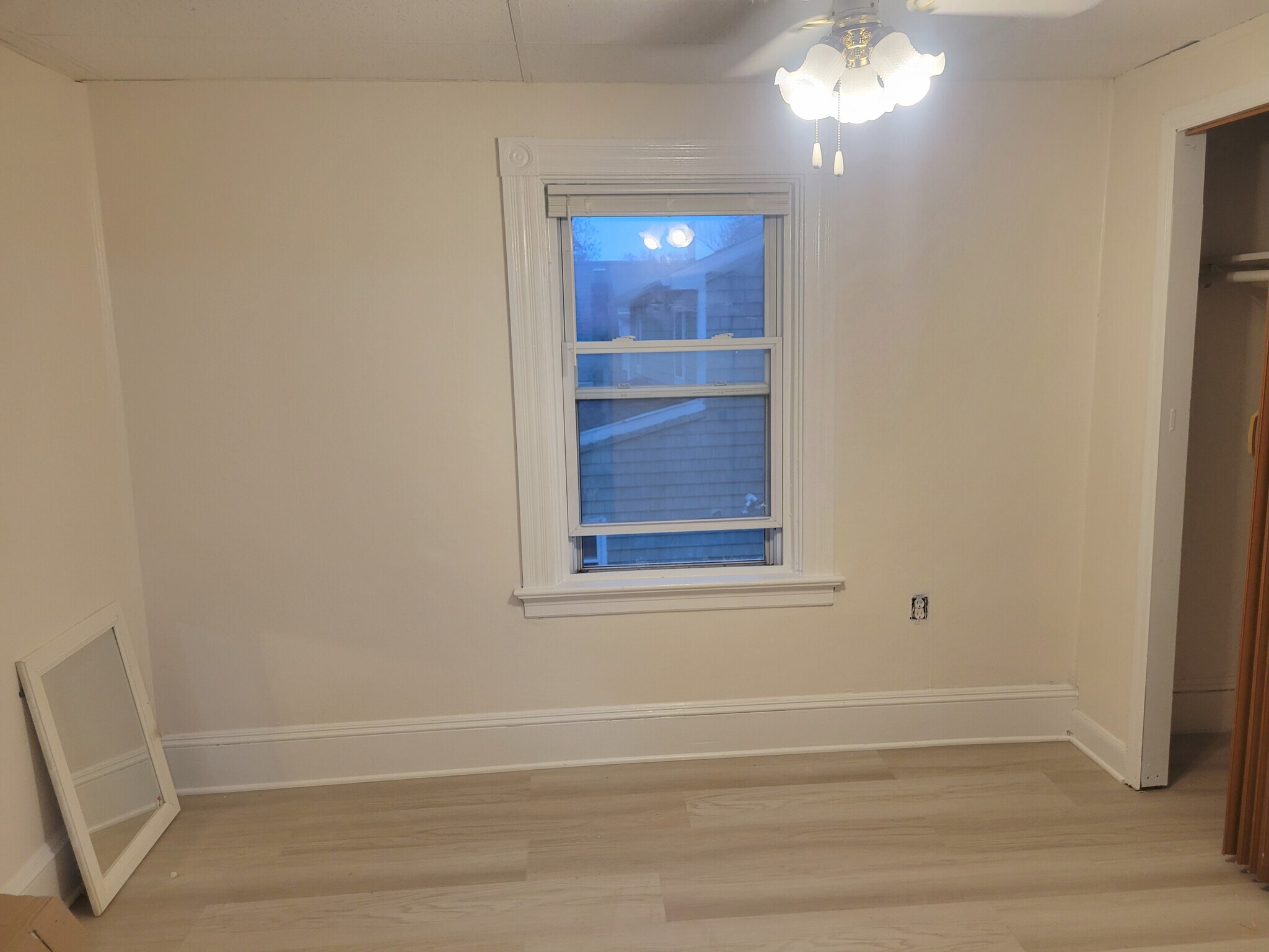 Building Photo - 293 Grove Ave