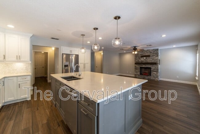 Building Photo - 1432 Bella Coola Dr
