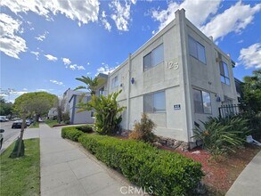 Building Photo - 123 W Lomita Ave