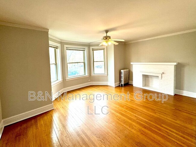 Primary Photo - 4895 N Hermitage Ave