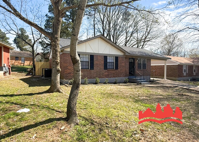 Building Photo - 5286 Broken Oak Dr