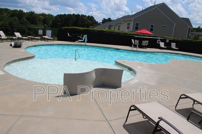 Building Photo - 225 Zante Currant Rd
