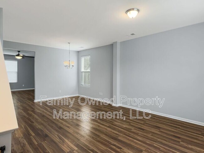 Building Photo - 159 Meadow Wood Rd