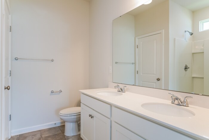 Building Photo - 331 Augustine Dr