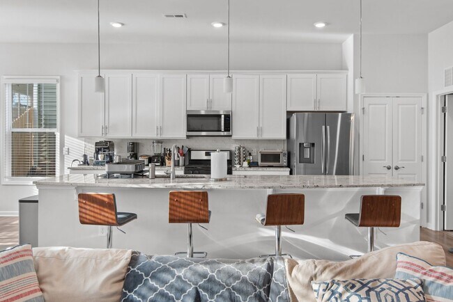Building Photo - Stunning 4 Bed, 3 Bath Home in Durham!
