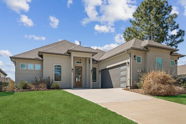 Building Photo - 70 Wyndemere Dr