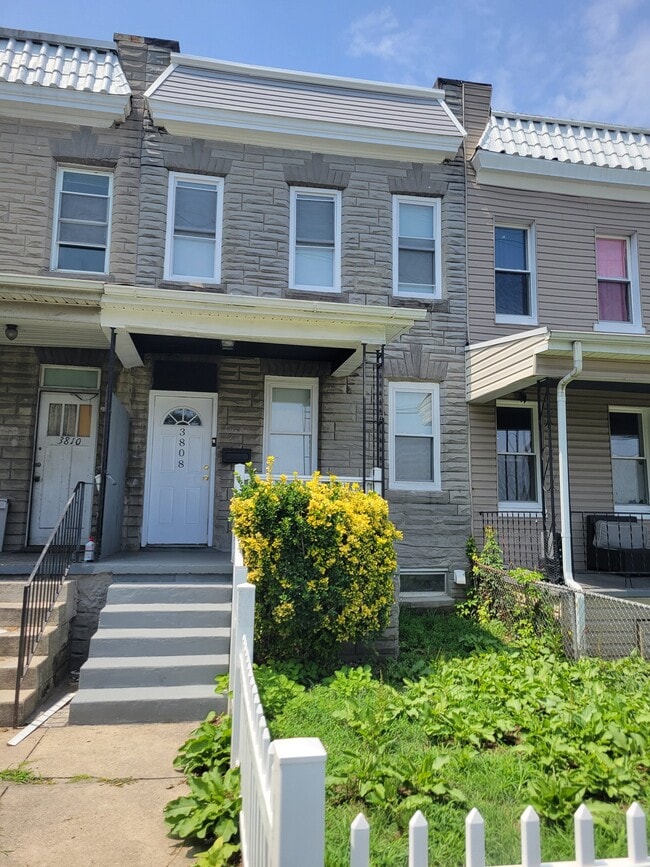 Building Photo - 3808 Pennington Ave