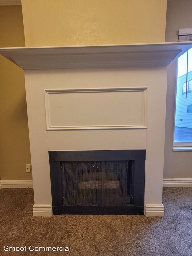 Building Photo - 2 br, 1 bath House - 166 West 200 North #1