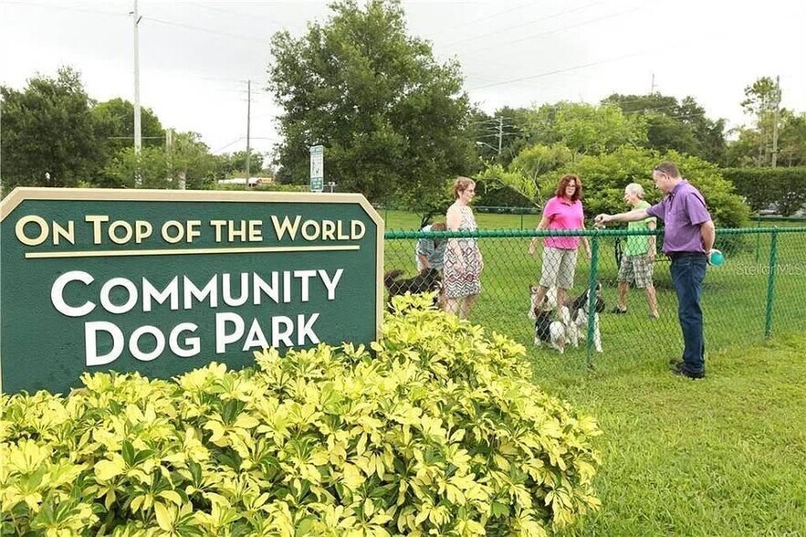 Building Photo - 2402 Ecuadorian Way