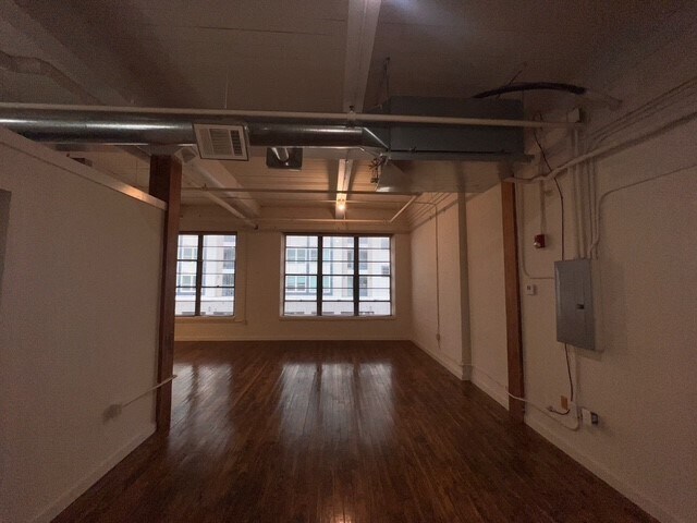 Building Photo - 100 Jackson St