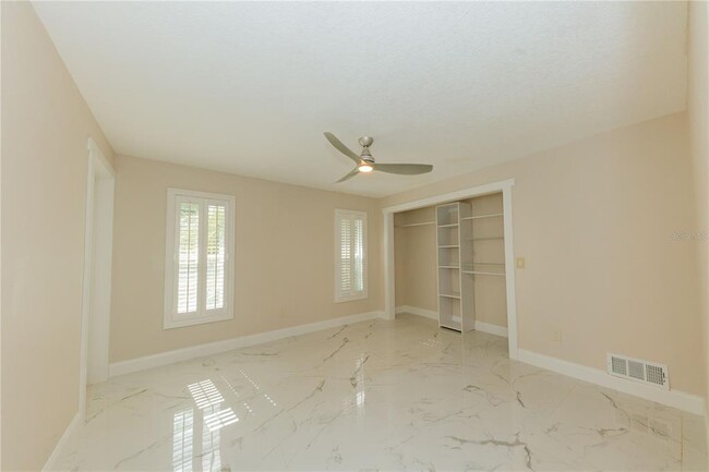 Building Photo - 1624 Sheffield Dr