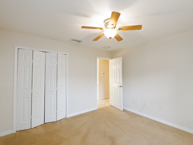 Building Photo - ZERO DEPOSIT MOVE-IN AVAILABLE ????