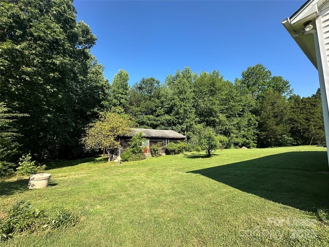Building Photo - 4537 Burton Ln