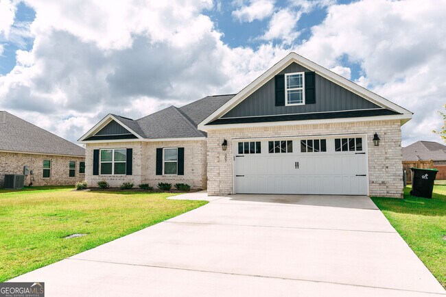 Building Photo - 207 Remington Dr