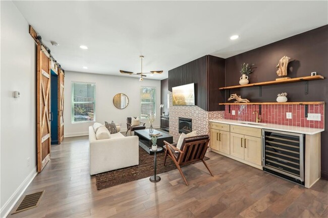 Building Photo - 3087 Alston Dr