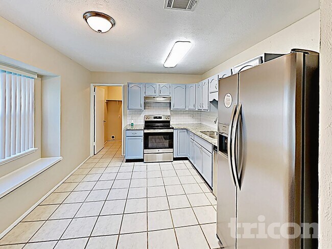 Building Photo - 24103 Palo Dura Dr