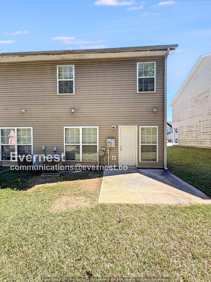 Building Photo - 223 Shenandoah Dr