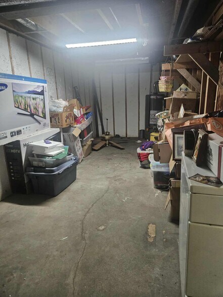 Additional Storage in Partially Finished Basement - 607 W Picnic St