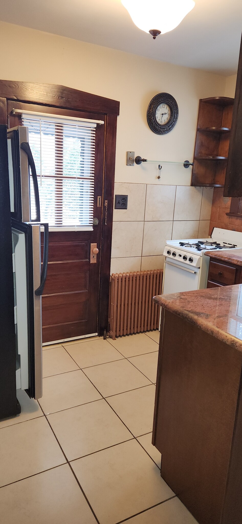 Kitchen - 340 S Jackson St