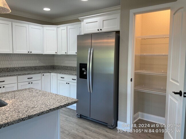 Building Photo - One Year Old - 3 Bedroom House