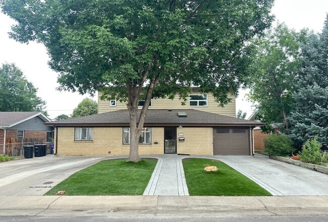 Building Photo - 2518 S Patton Ct