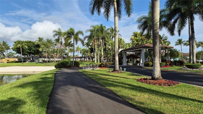 Building Photo - 7392 NW 112th Ct