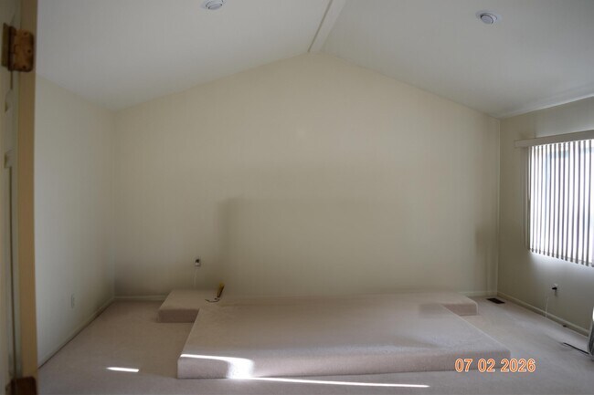 Building Photo - 1431 Provincial Dr