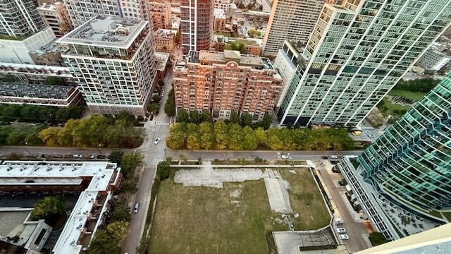 Building Photo - 1235 S Prairie Ave