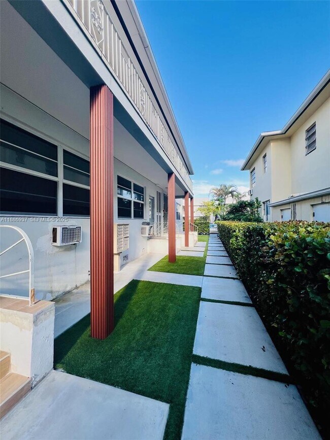 Building Photo - 1606 Jefferson Ave