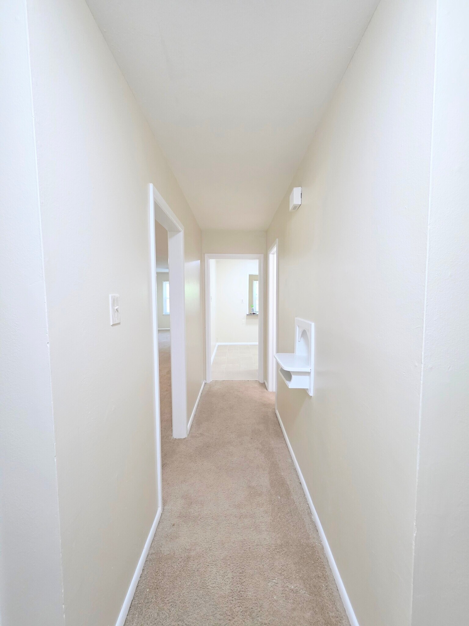 Building Photo - 4014 Sun Valley Dr