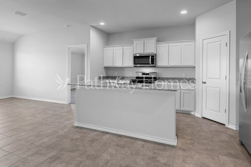 Building Photo - 9449 Golden Tree Ave