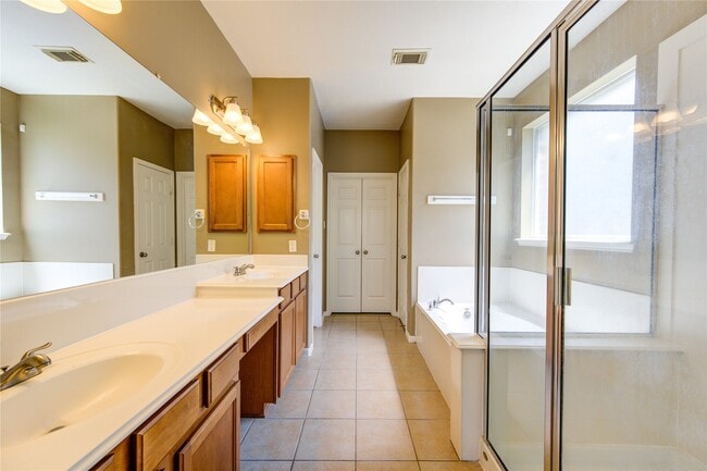 Building Photo - 2810 Shadow Canyon Ln