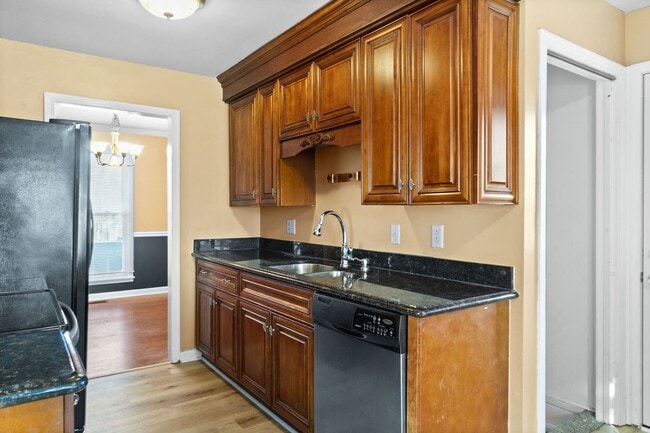 Building Photo - Quiet home near Fort Campbell- Waiting for you to call home