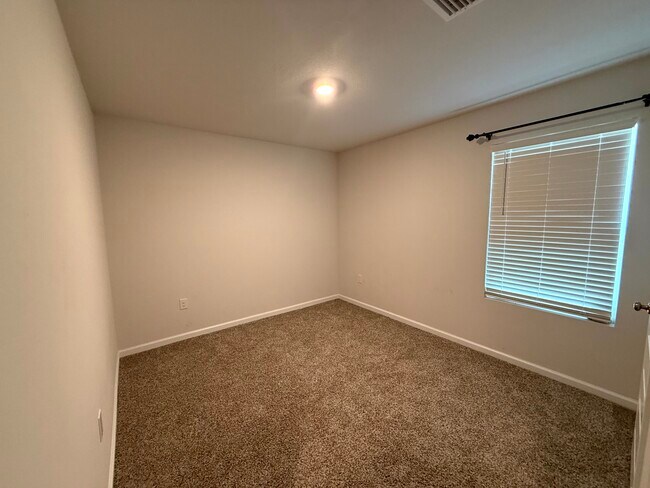 Building Photo - 1719 Paisleigh Dr
