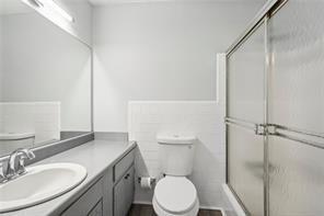 Building Photo - 5560 Kingsport Dr