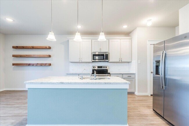 Building Photo - 496 Fieldwood Dr