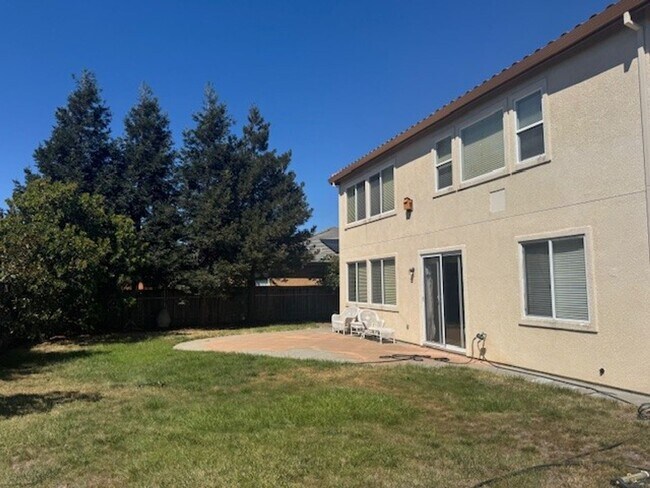 Building Photo - Spacious Former Model Home in American Canyon