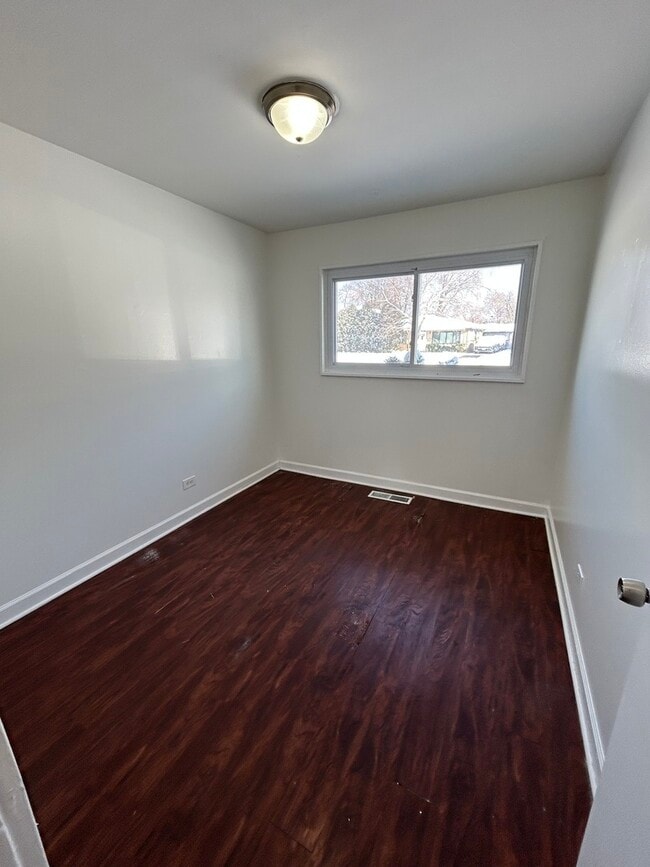 Building Photo - 1436 Forest Pl