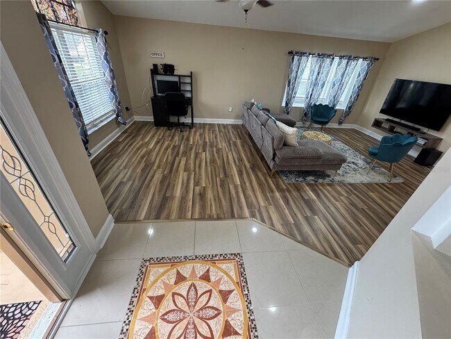 Building Photo - 1306 Casterton Cir