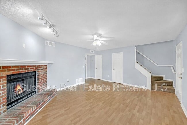 Building Photo - 4000 Sand Wedge Cir